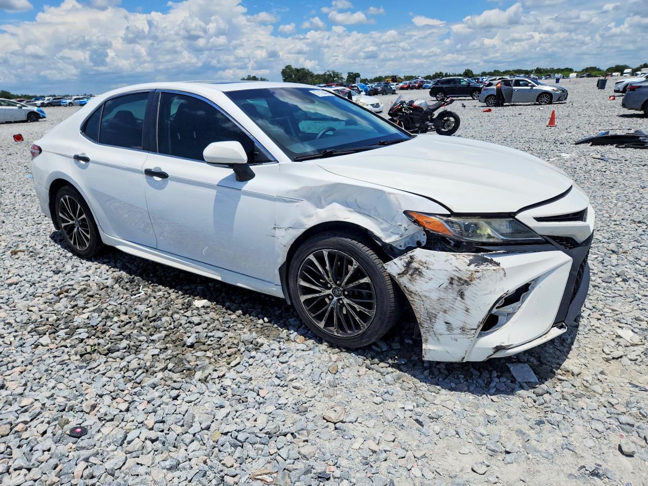 2018 TOYOTA CAMRY SE — снимка 4