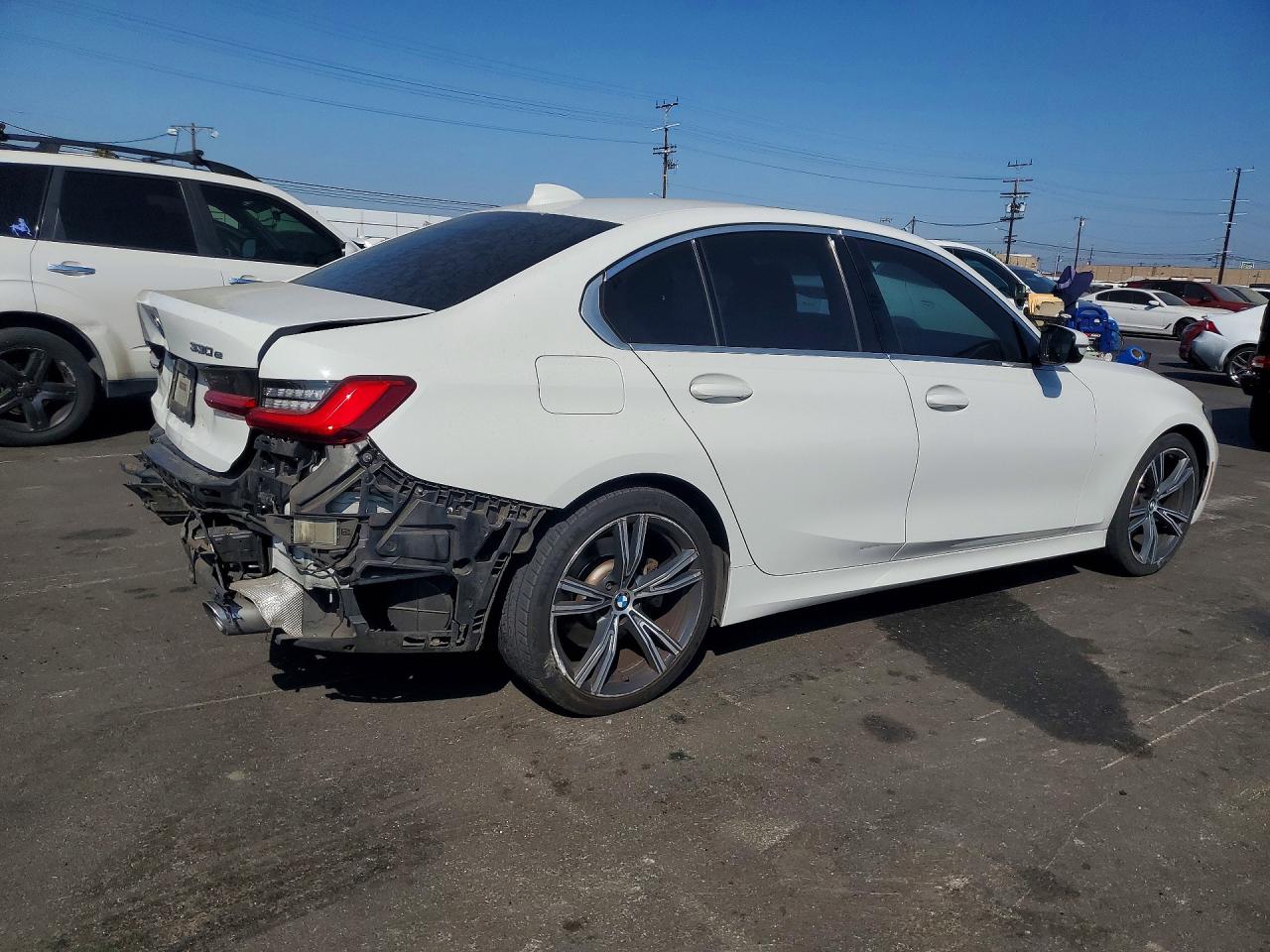2021 BMW 330E — снимка 3