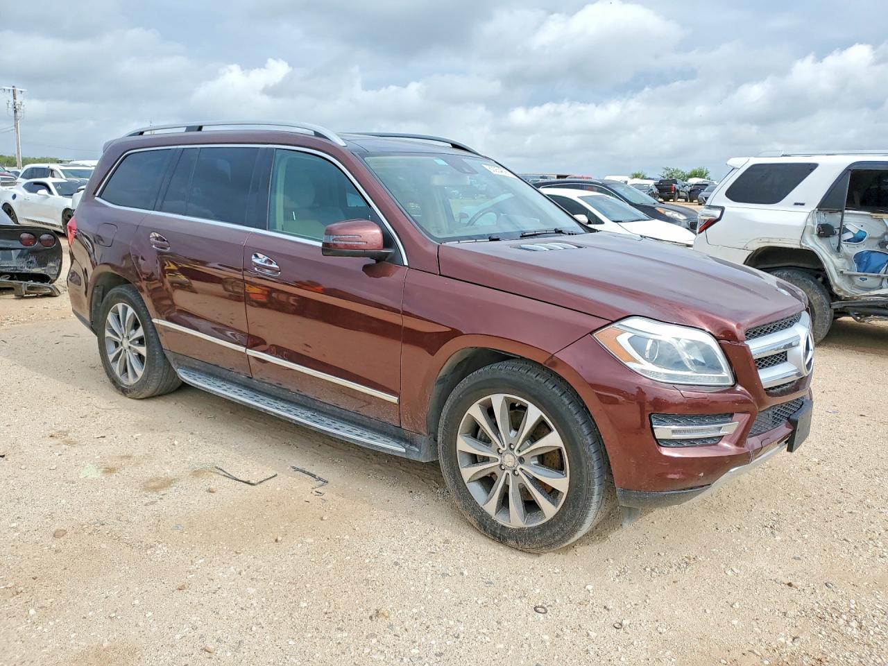 2013 MERCEDES-BENZ GL 450 4MATIC — снимка 4