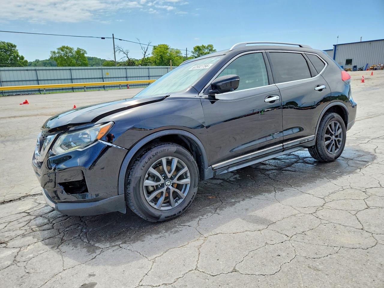 2017 NISSAN ROGUE SV