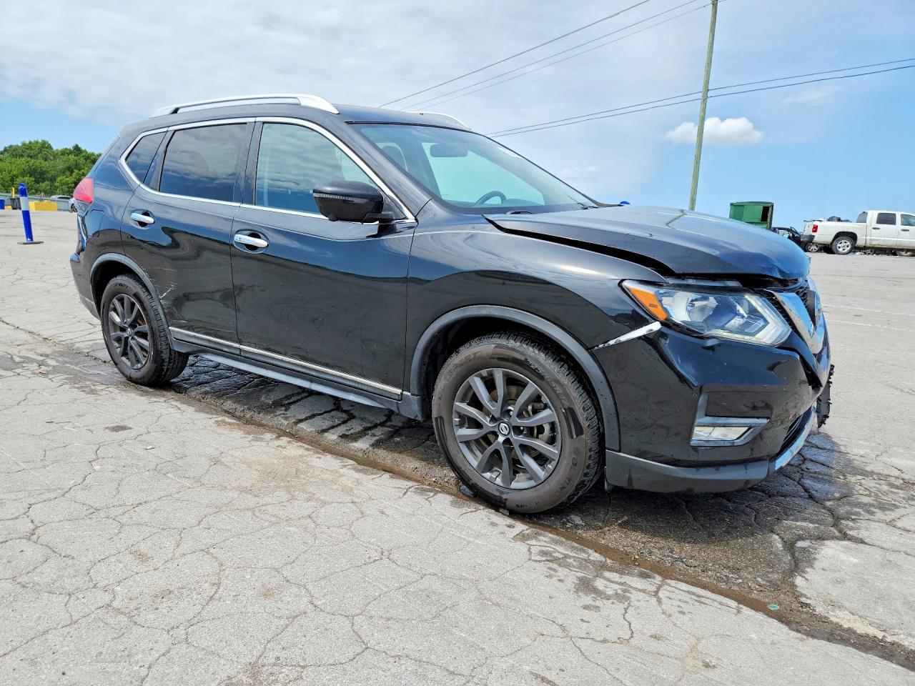 2017 NISSAN ROGUE SV — снимка 4