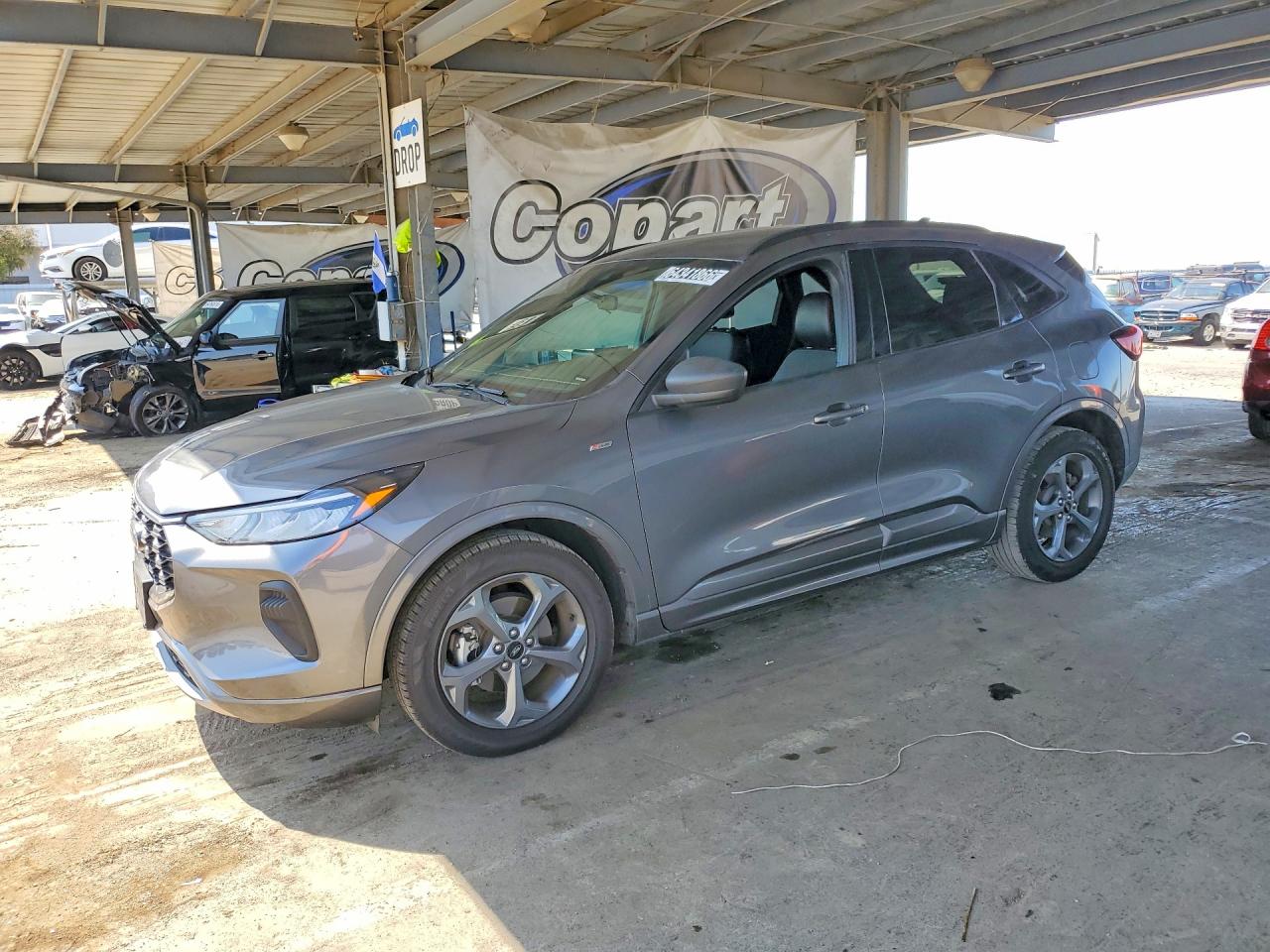 2023 FORD ESCAPE ST LINE