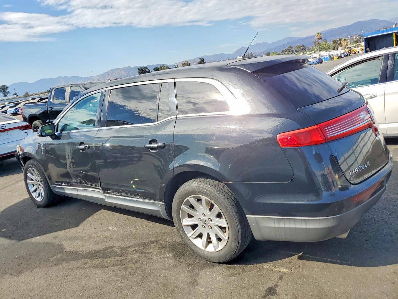 2014 LINCOLN MKT — снимка 2
