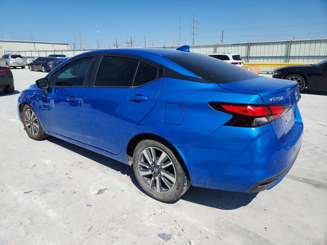 2021 NISSAN VERSA SV — снимка 2