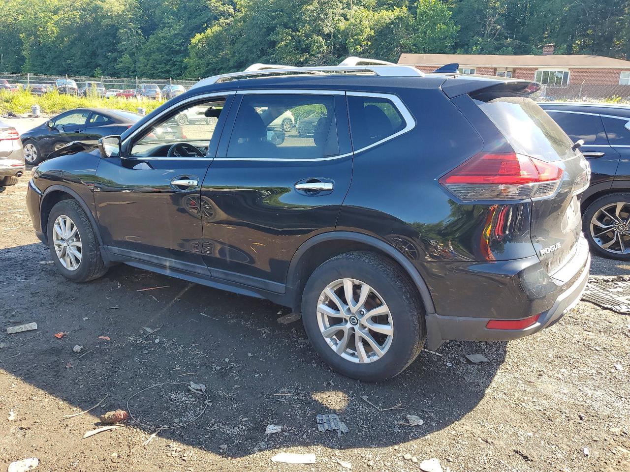 2017 NISSAN ROGUE SV — снимка 2