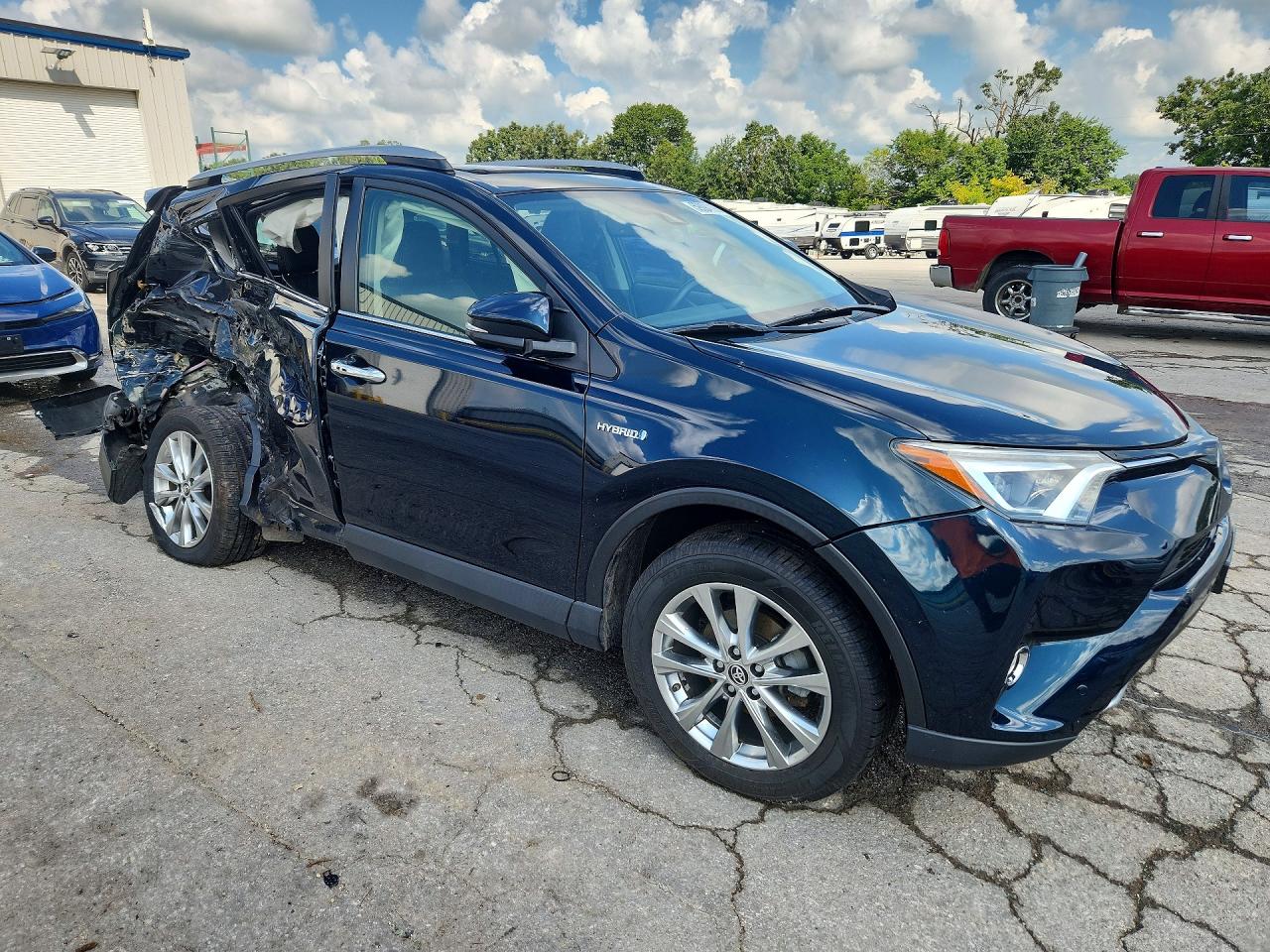 2017 TOYOTA RAV4 HV LIMITED — снимка 4