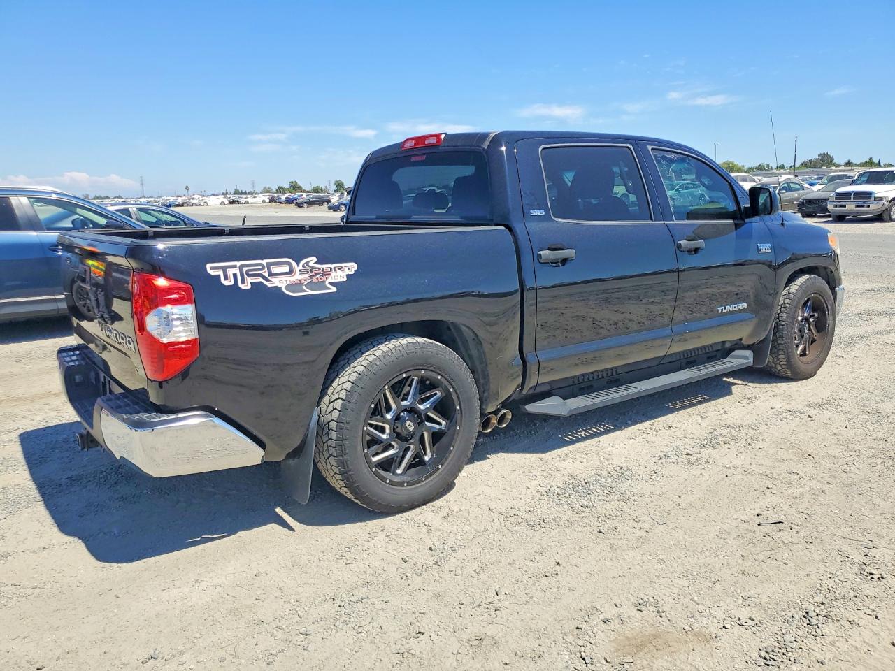 2017 TOYOTA TUNDRA CREWMAX SR5 — снимка 3