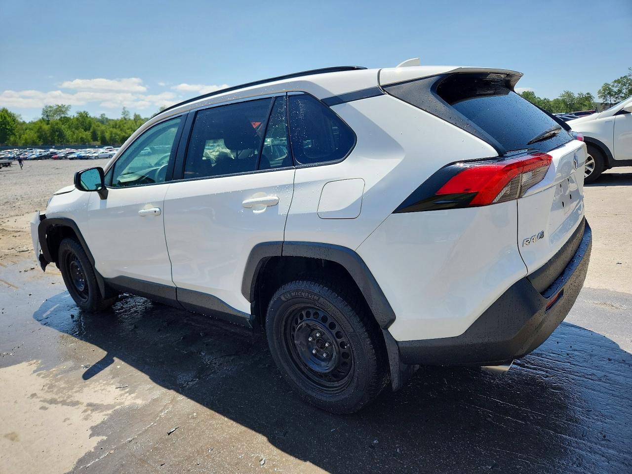 2020 TOYOTA RAV4 LE — снимка 2