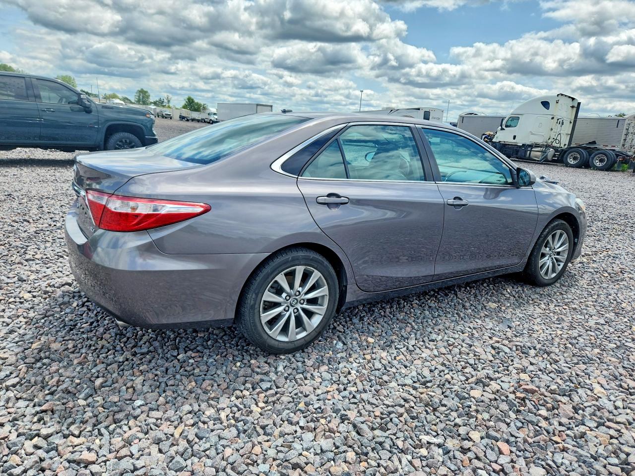 2016 TOYOTA CAMRY XLE — снимка 3