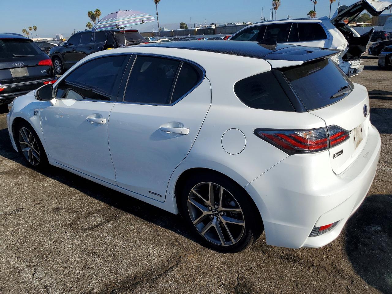 2017 LEXUS CT 200 — снимка 2