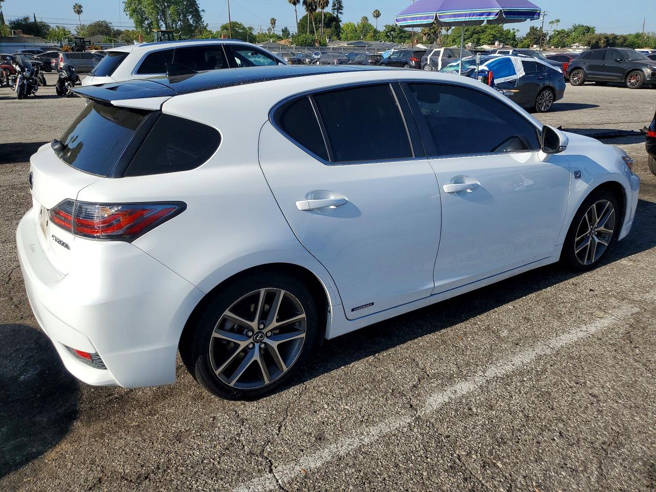 2017 LEXUS CT 200 — снимка 3