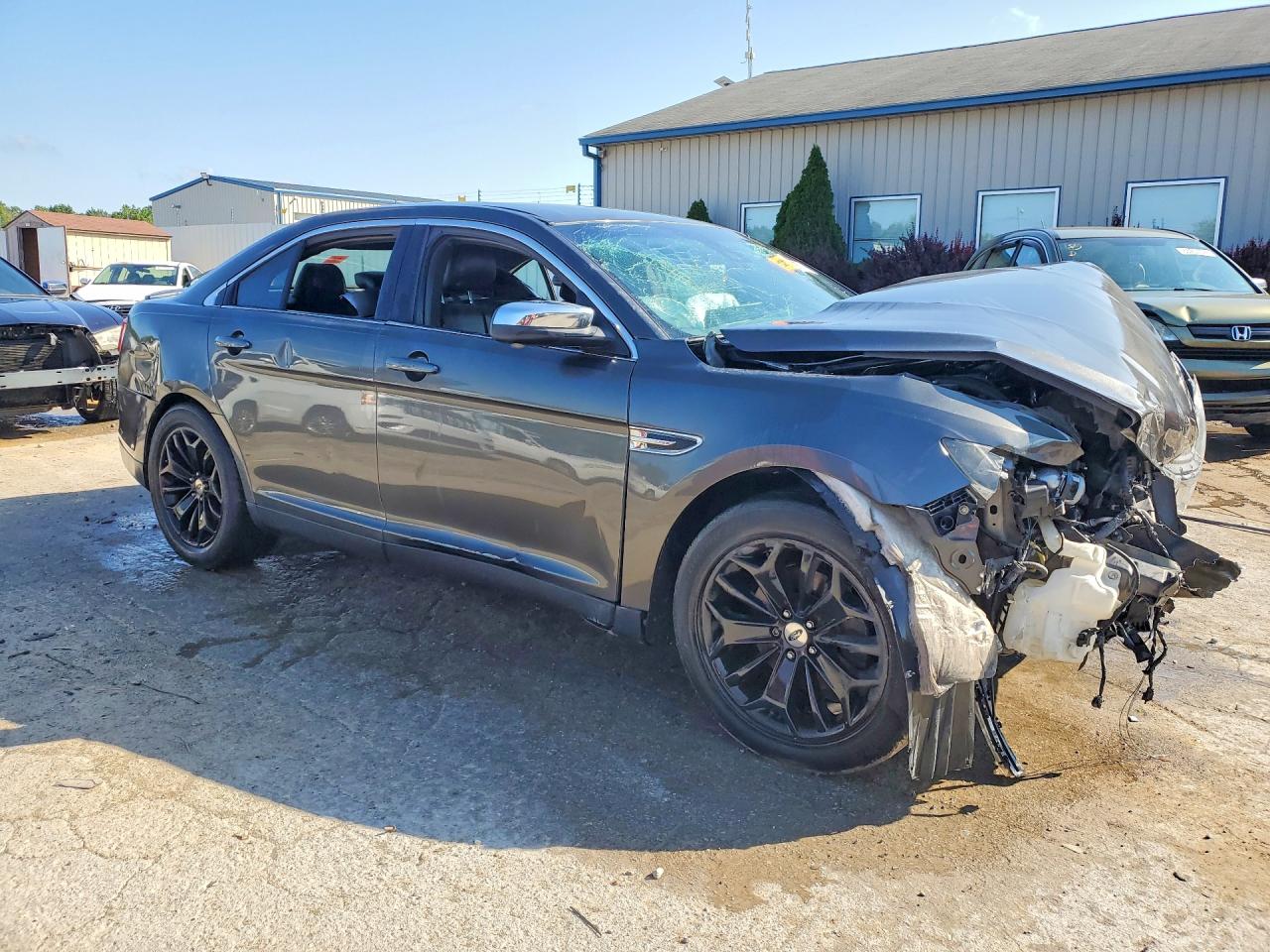 2017 FORD TAURUS LIMITED — снимка 4
