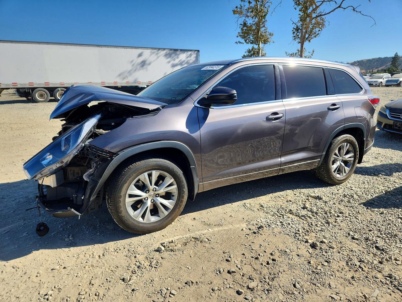 2015 TOYOTA HIGHLANDER XLE