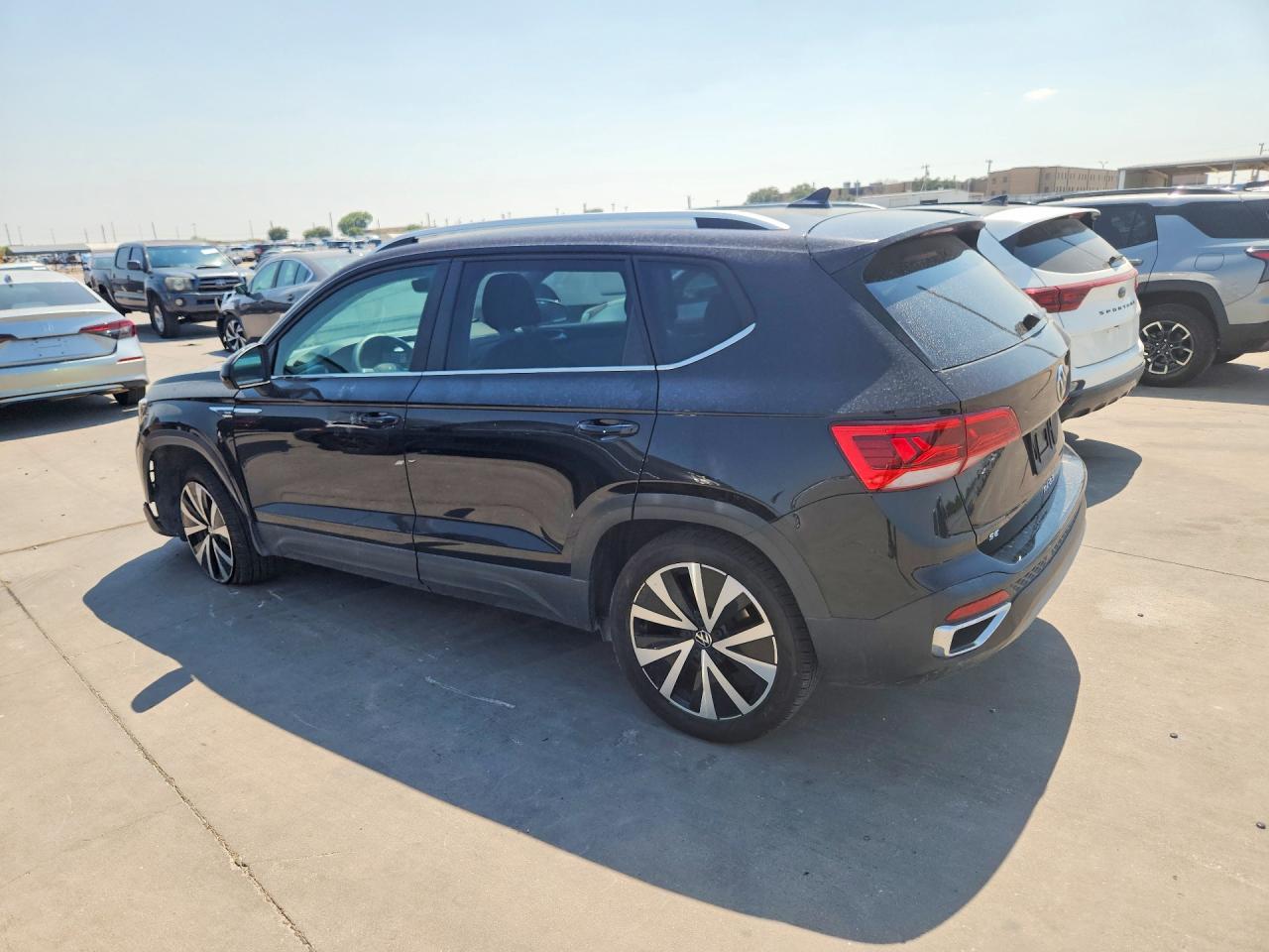 2023 VOLKSWAGEN TAOS SE — снимка 2