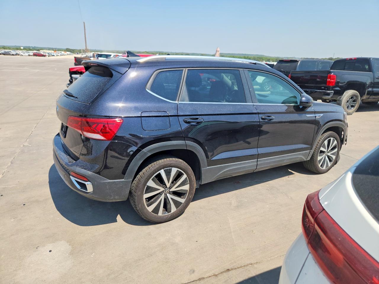 2023 VOLKSWAGEN TAOS SE — снимка 3