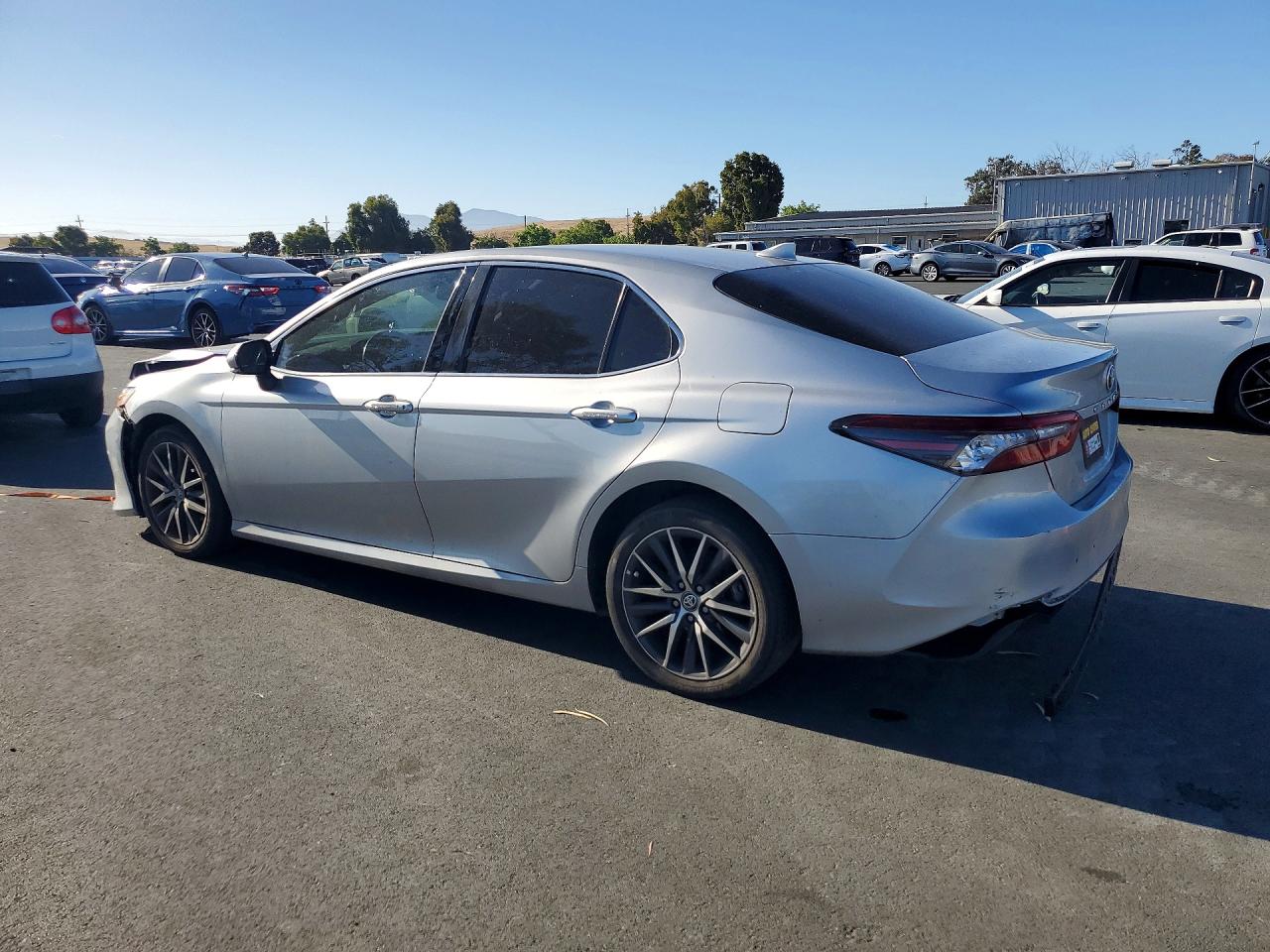 2024 TOYOTA CAMRY XLE — снимка 2