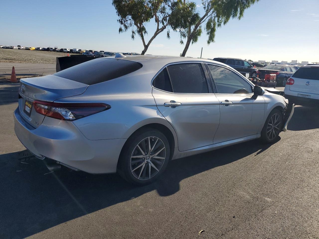2024 TOYOTA CAMRY XLE — снимка 3