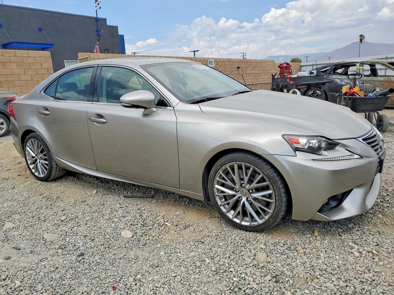 2016 LEXUS IS 200T — снимка 4