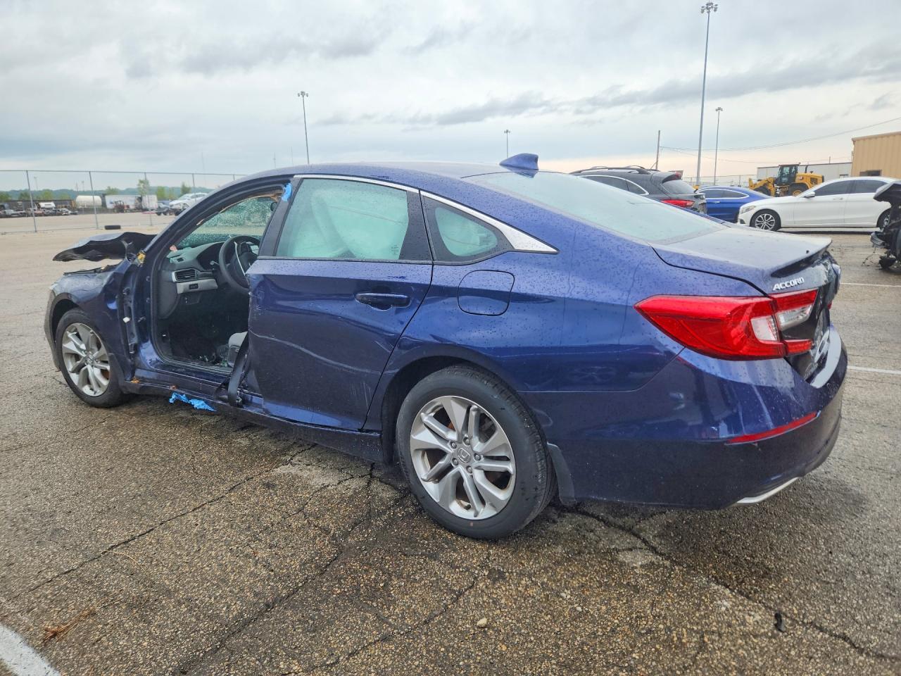 2020 HONDA ACCORD LX — снимка 2