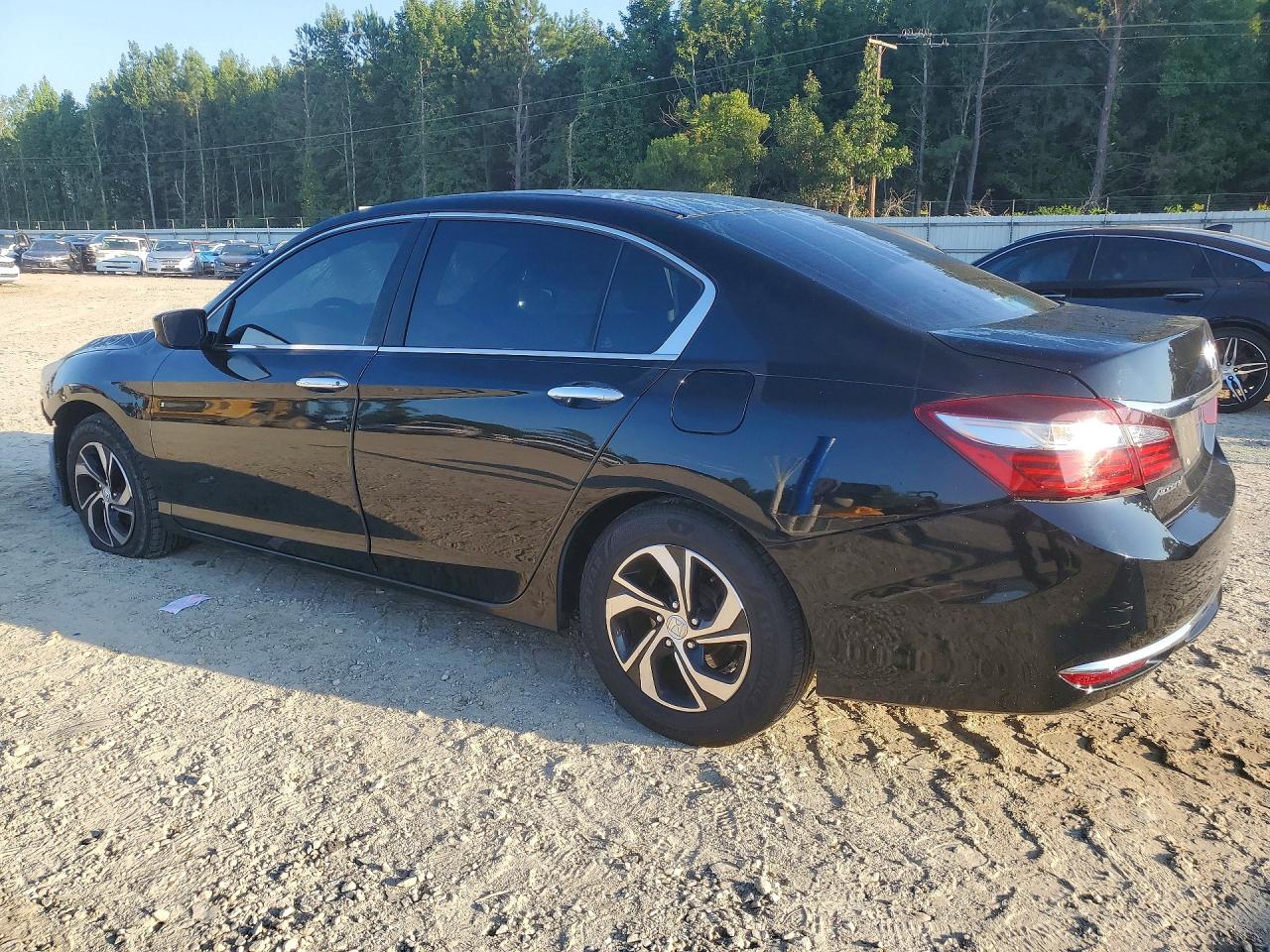 2017 HONDA ACCORD LX — снимка 2