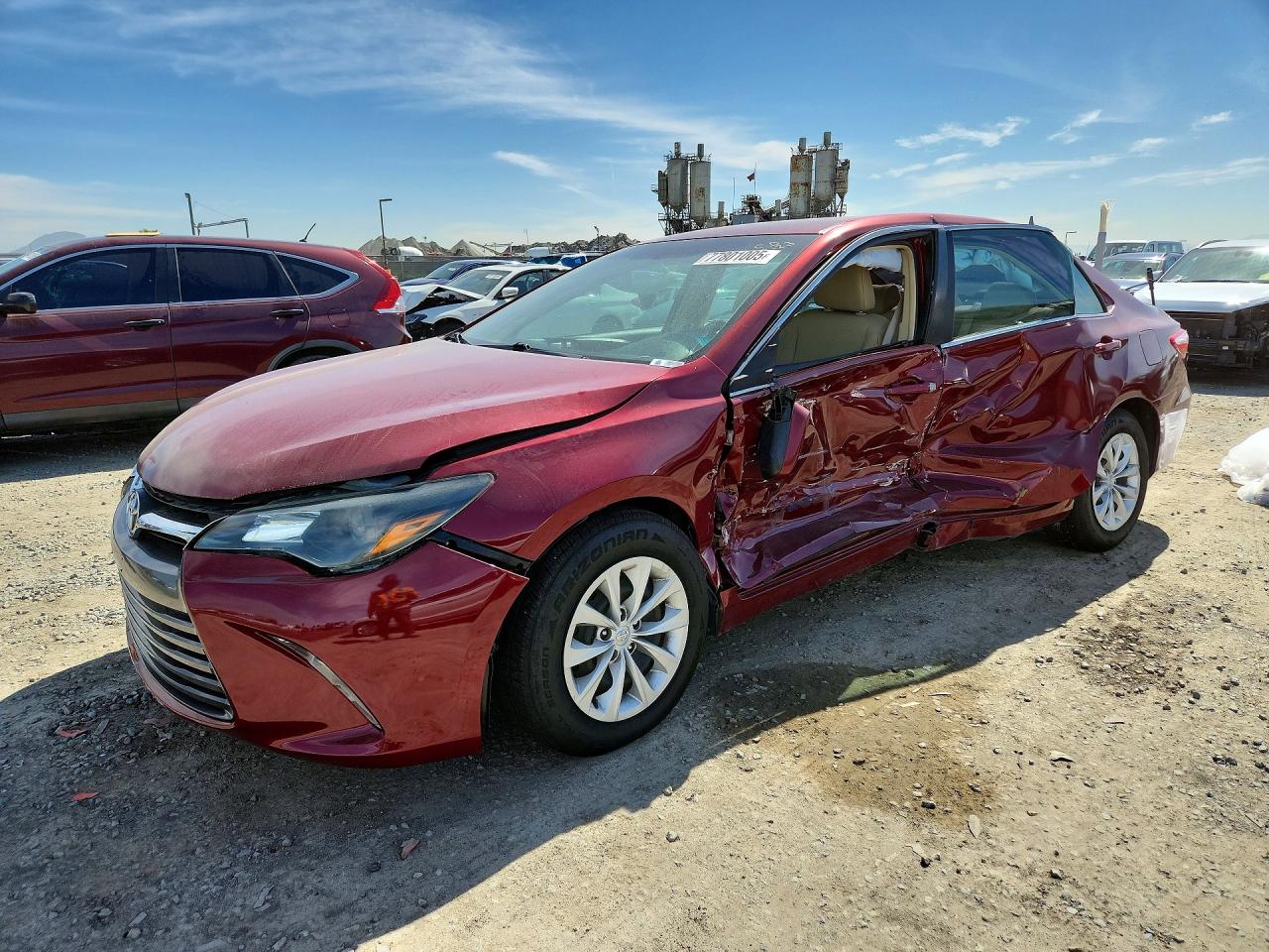 2015 TOYOTA CAMRY LE