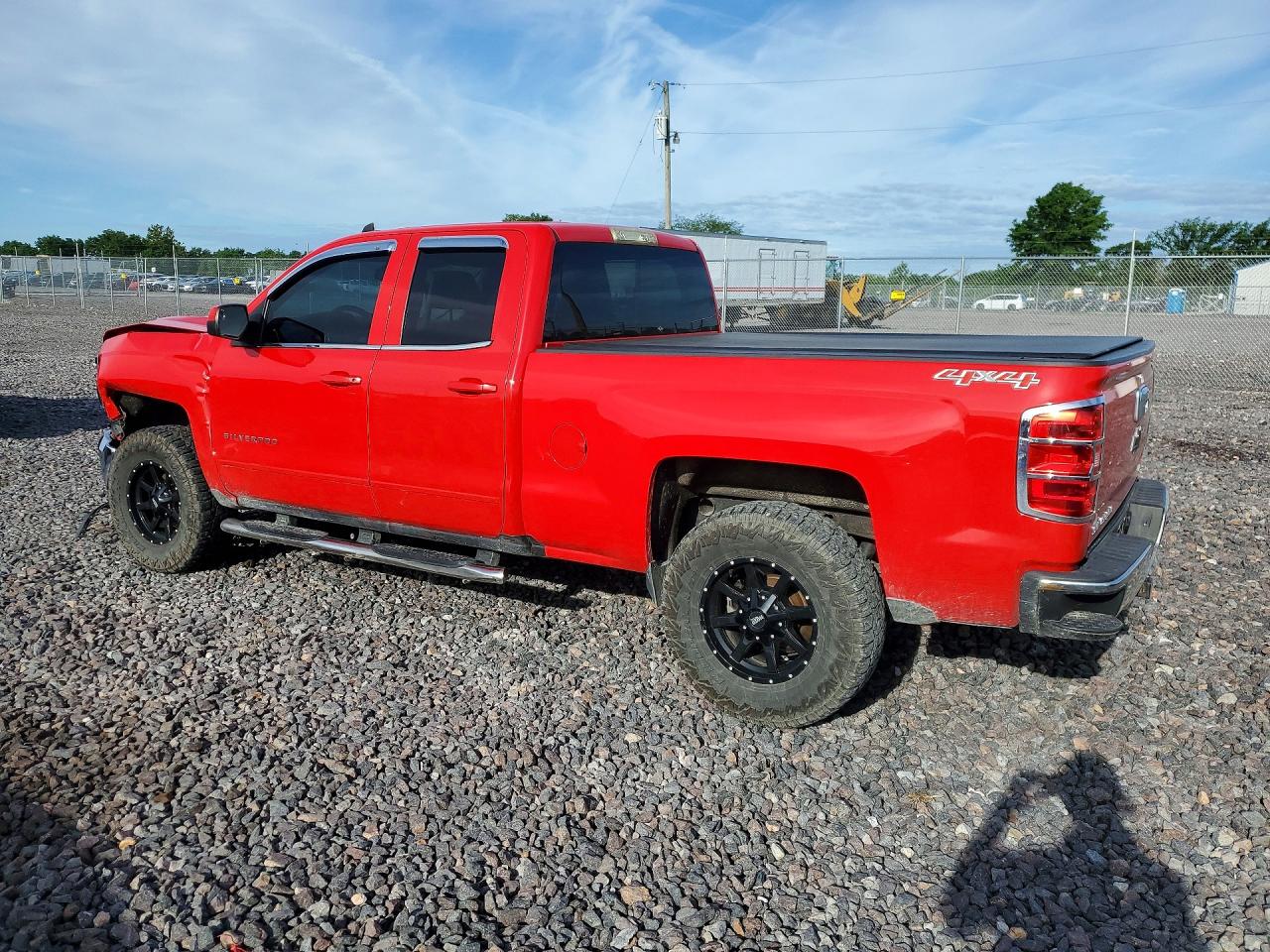 2017 CHEVROLET SILVERADO K1500 LT — снимка 2