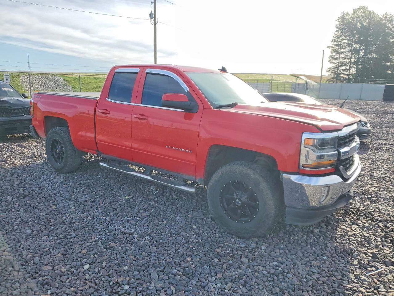 2017 CHEVROLET SILVERADO K1500 LT — снимка 4