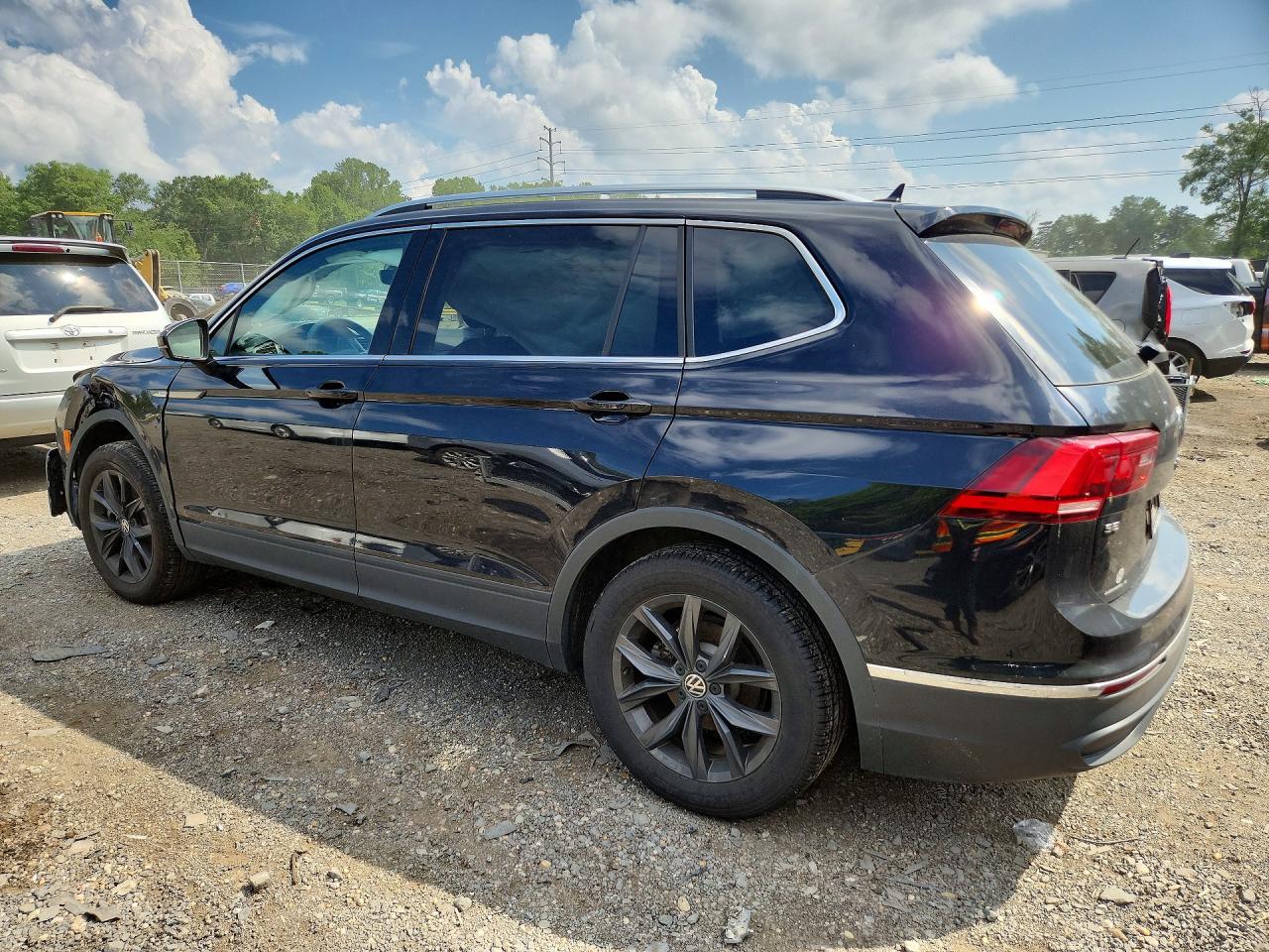 2024 VOLKSWAGEN TIGUAN SE — снимка 2