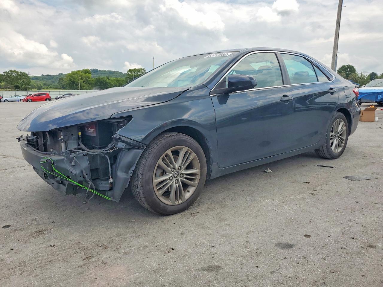 2016 TOYOTA CAMRY SE
