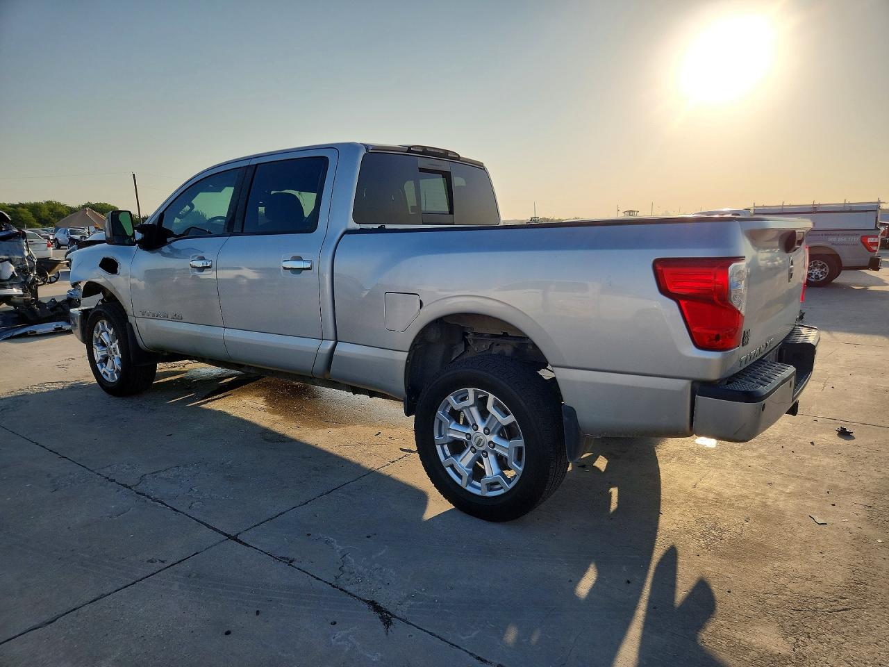 2017 NISSAN TITAN XD SV — снимка 2