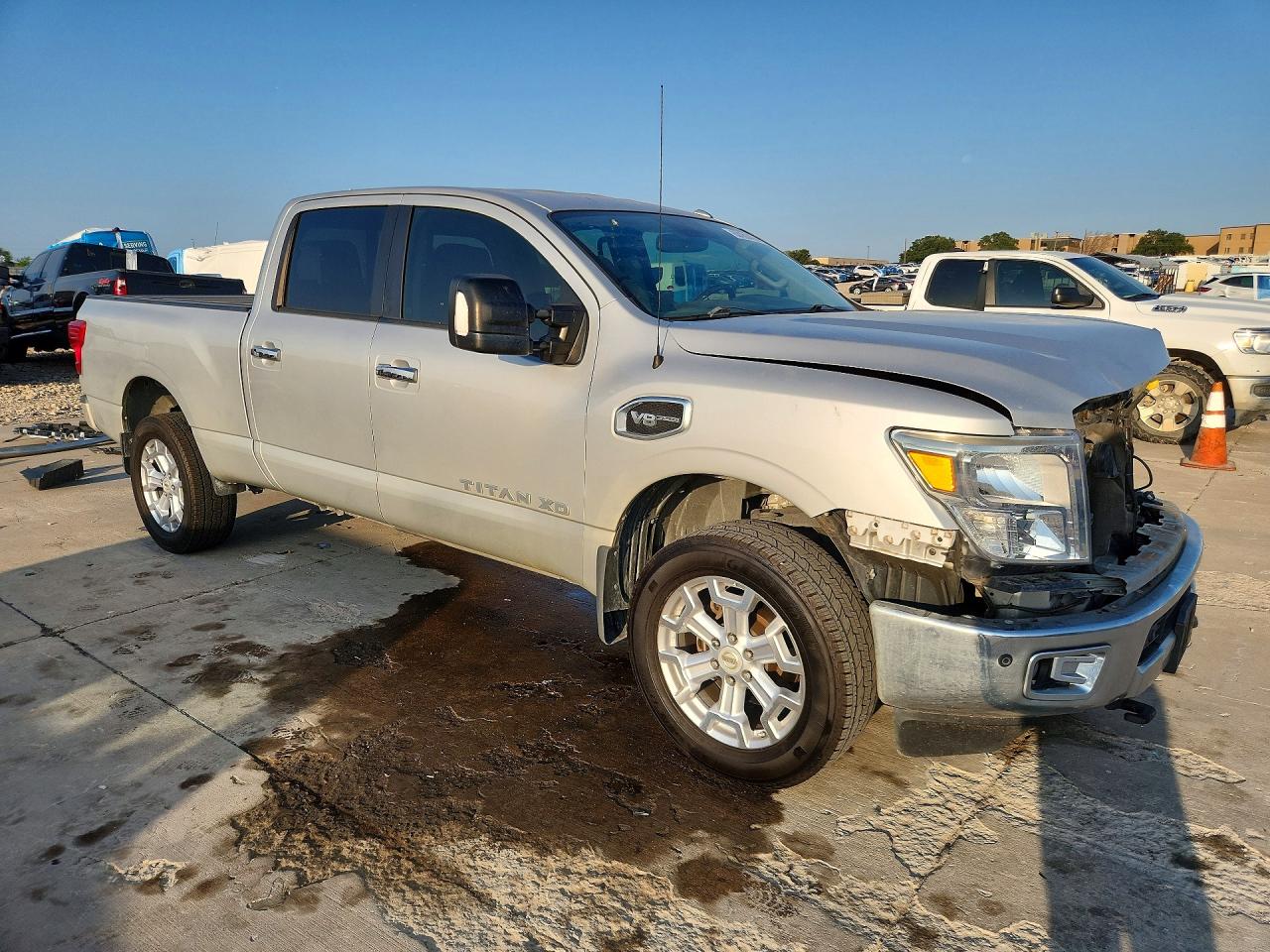 2017 NISSAN TITAN XD SV — снимка 4