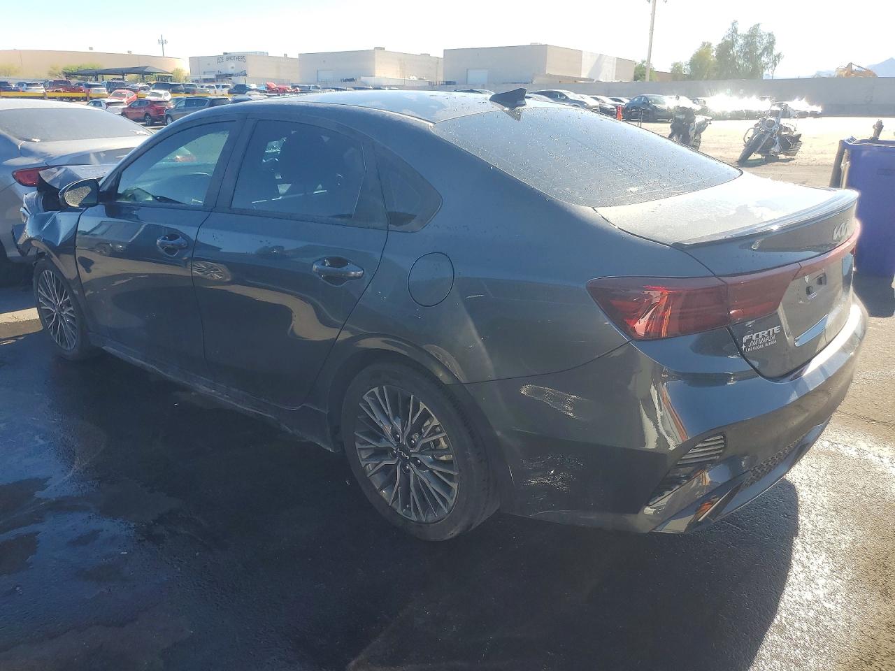 2024 KIA FORTE GT LINE — снимка 2