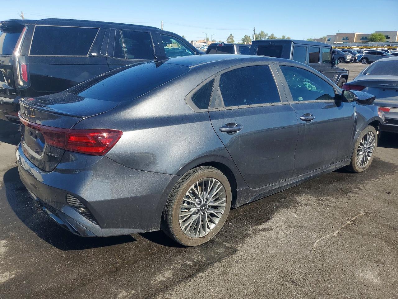 2024 KIA FORTE GT LINE — снимка 3
