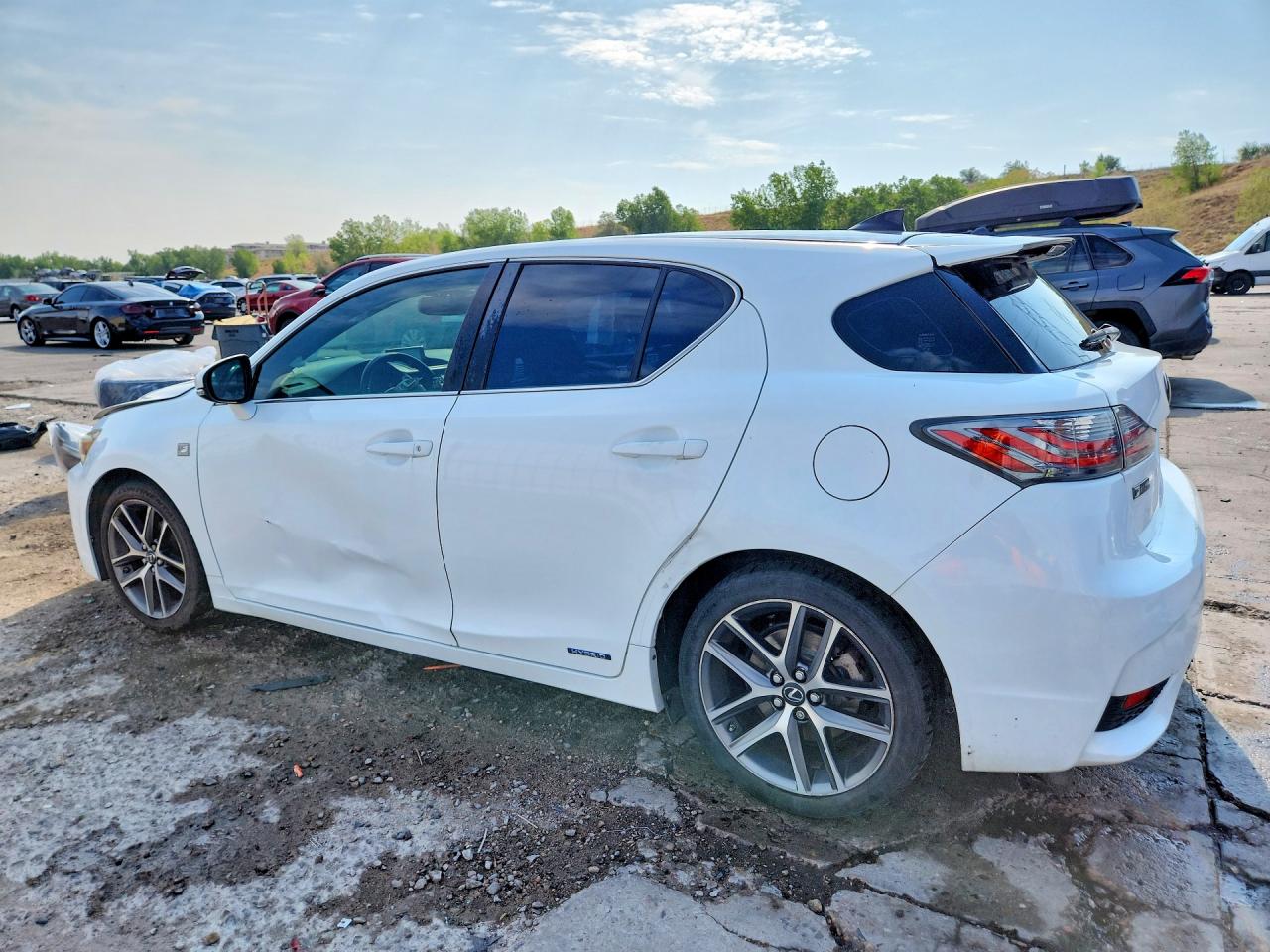 2015 LEXUS CT 200 — снимка 2