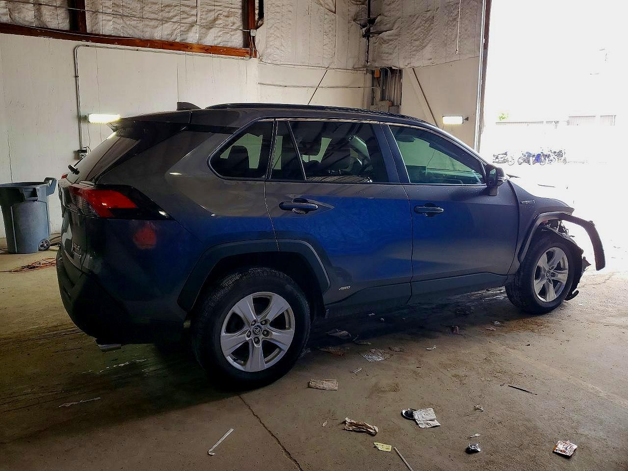 2021 TOYOTA RAV4 HYBRID XLE — снимка 3