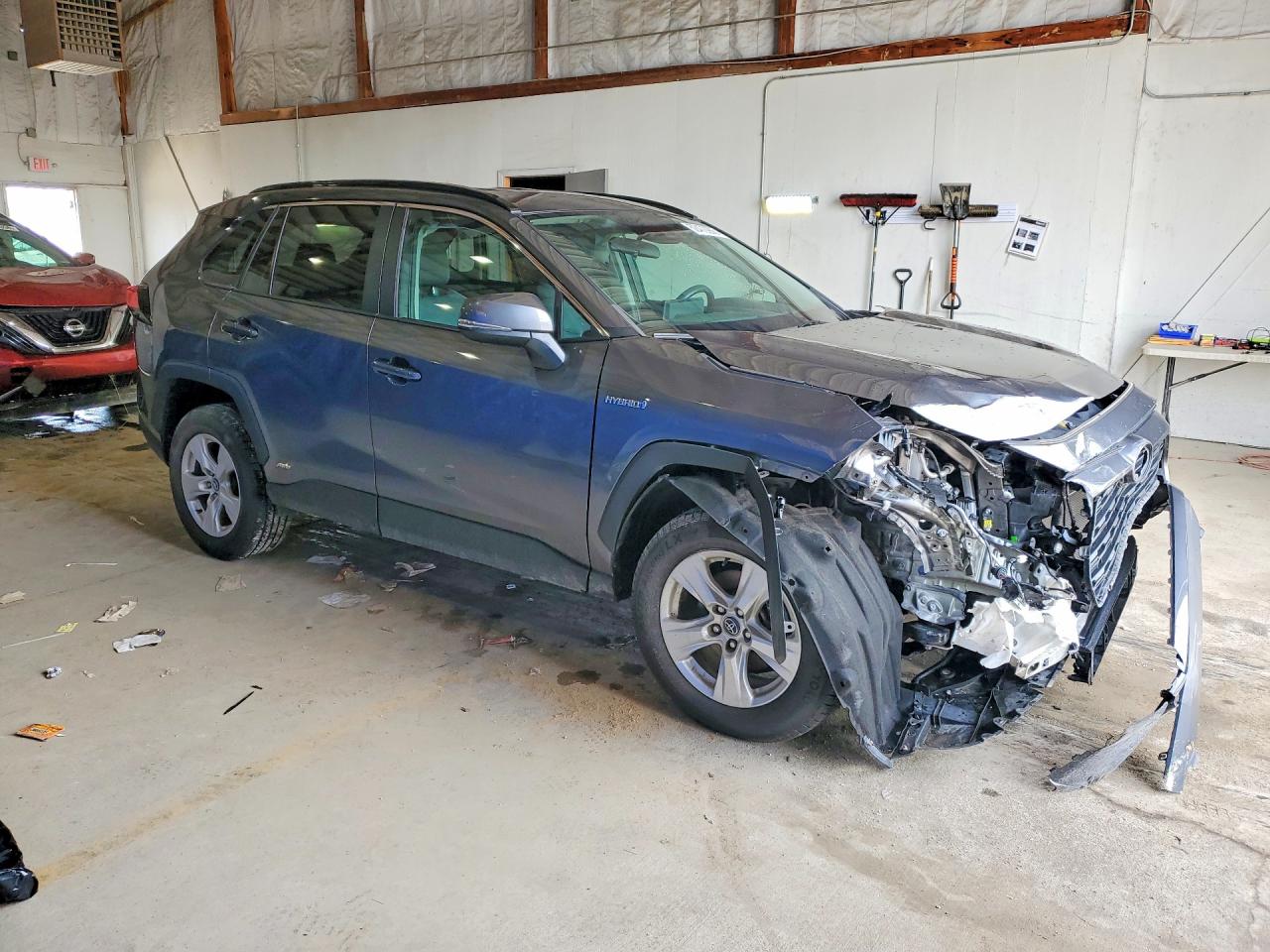 2021 TOYOTA RAV4 HYBRID XLE — снимка 4