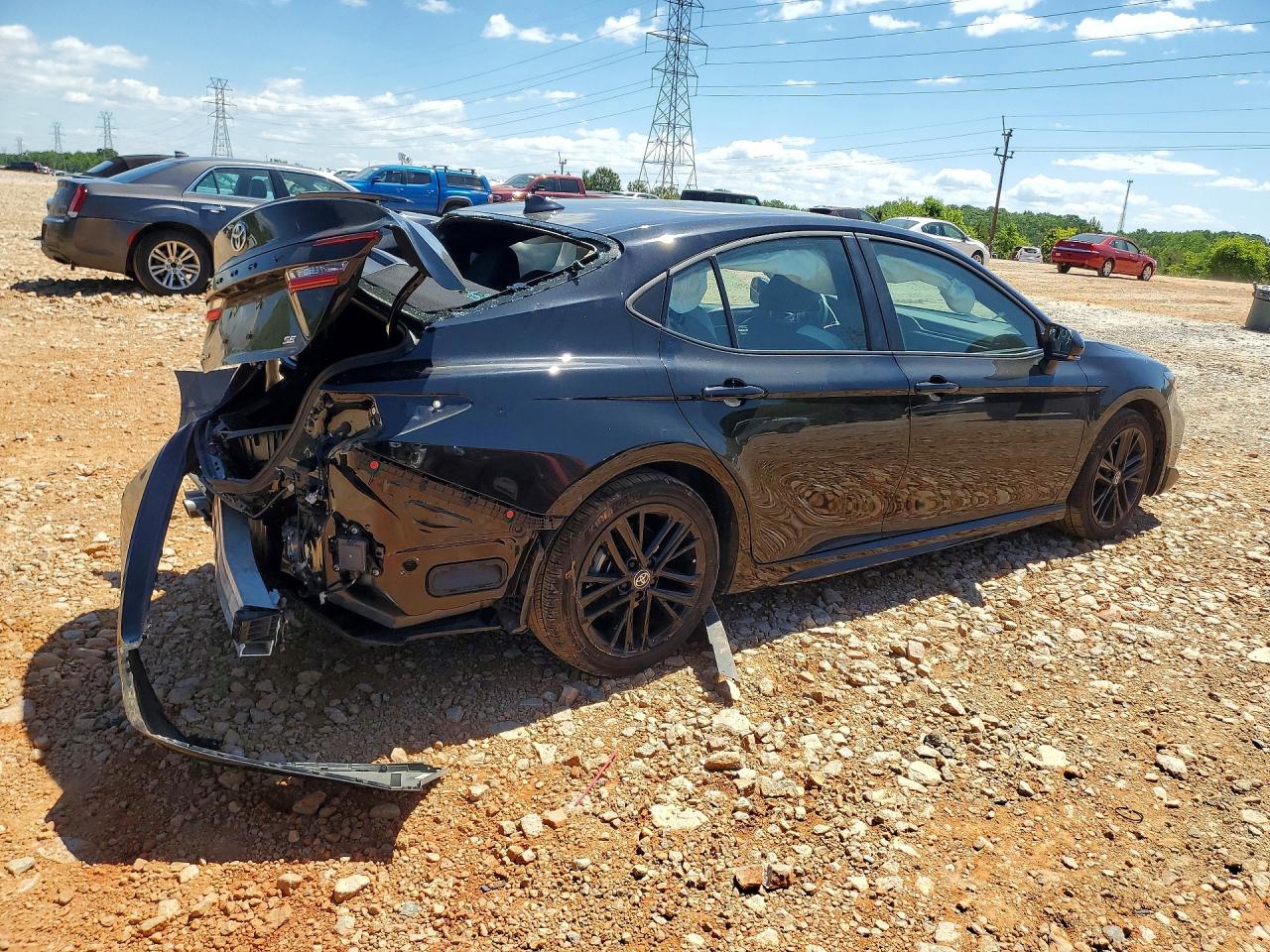 2025 TOYOTA CAMRY — снимка 3