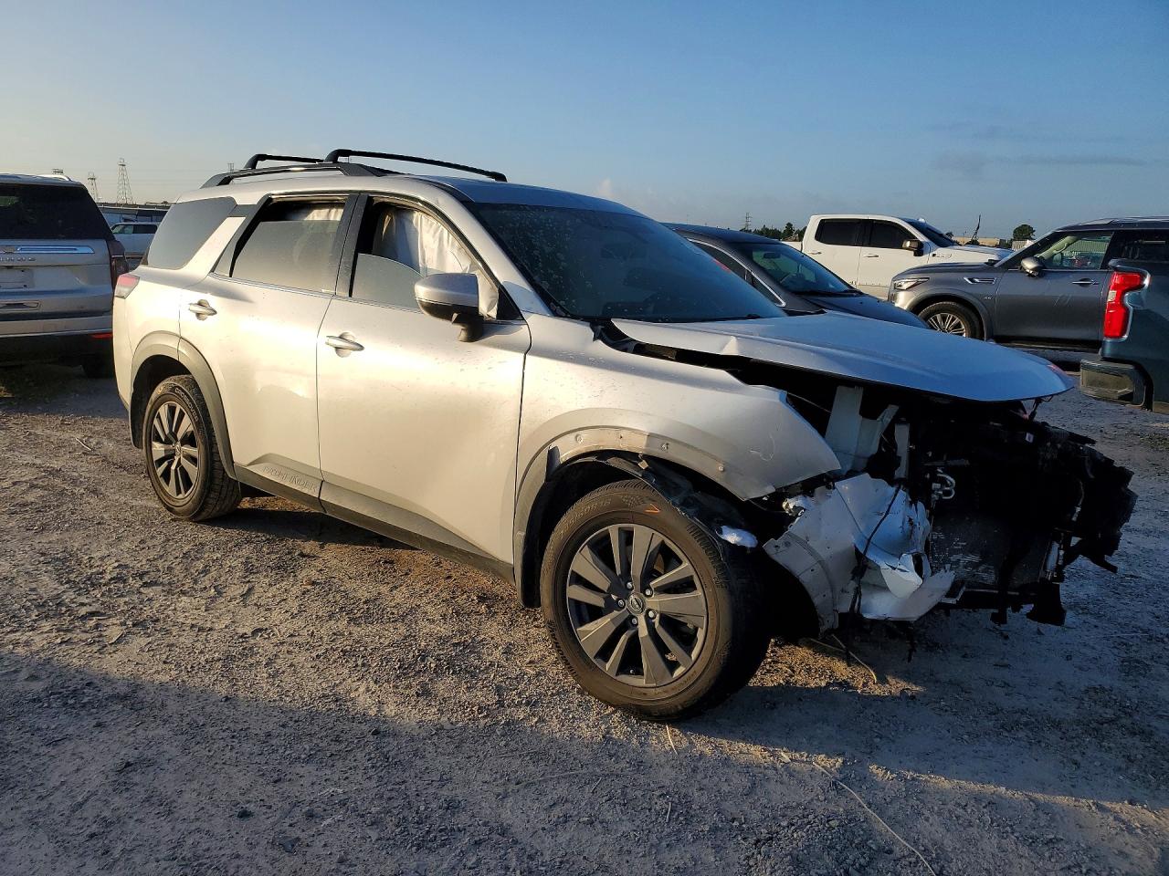2022 NISSAN PATHFINDER SV — снимка 4