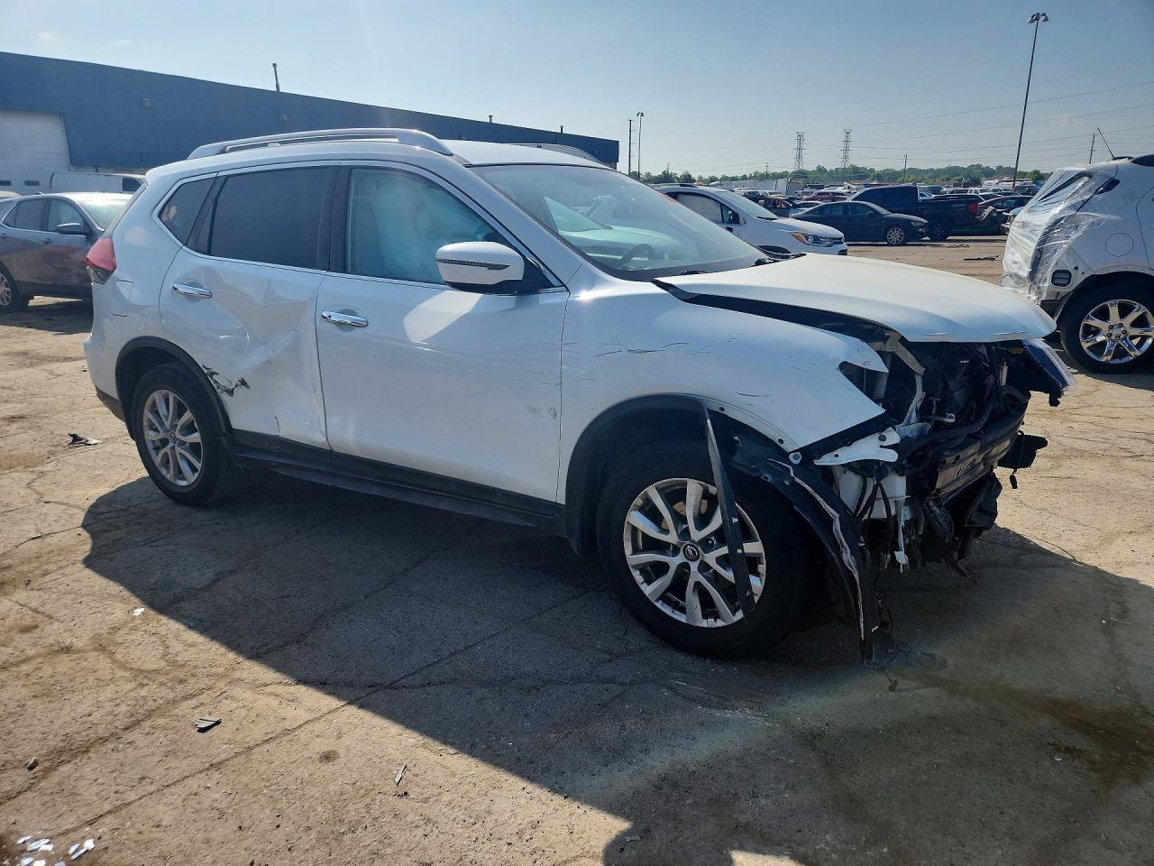 2017 NISSAN ROGUE SV — снимка 4