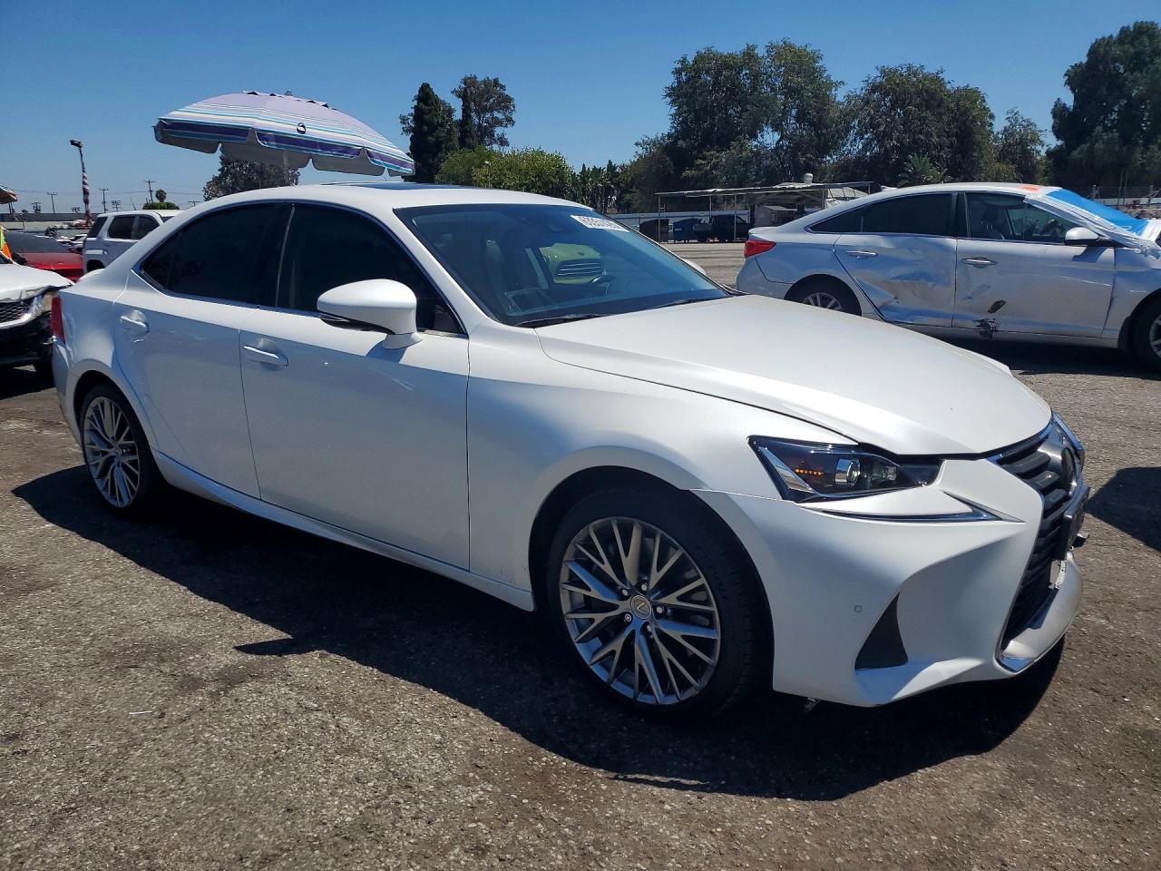 2018 LEXUS IS 300 — снимка 4