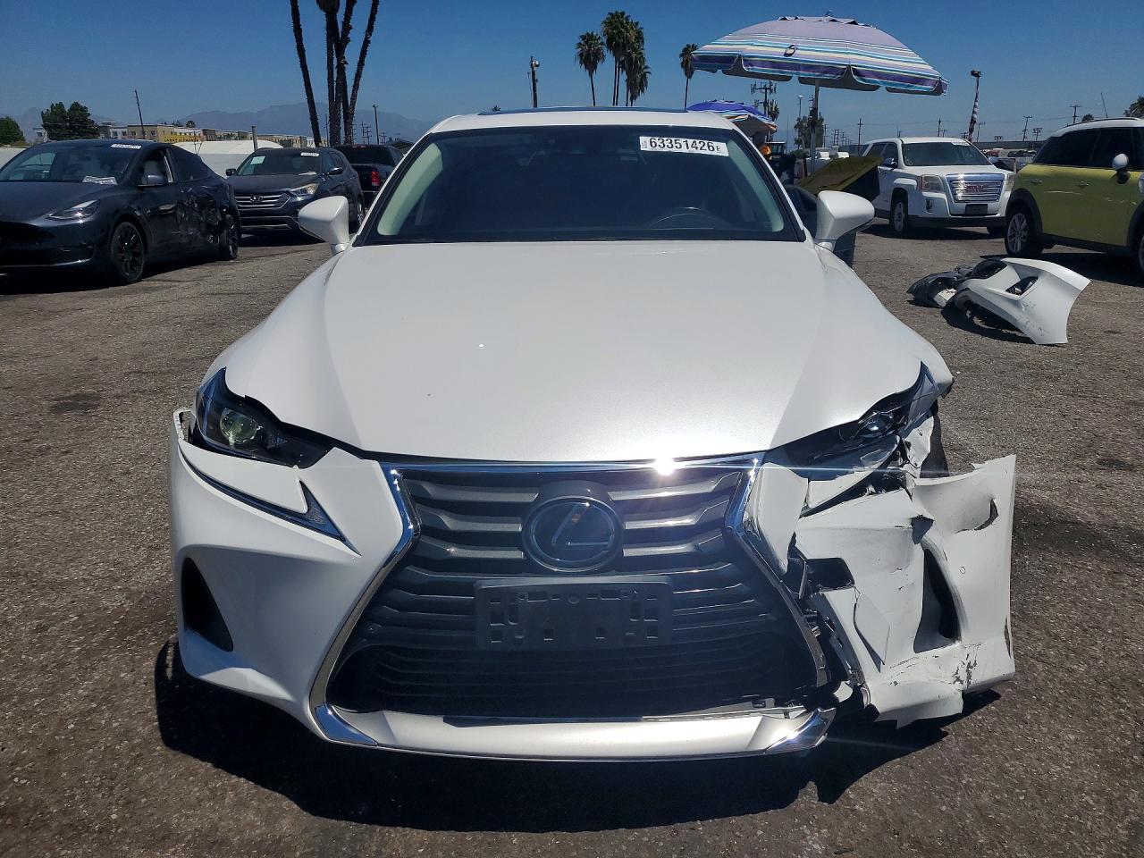 2018 LEXUS IS 300 — снимка 5
