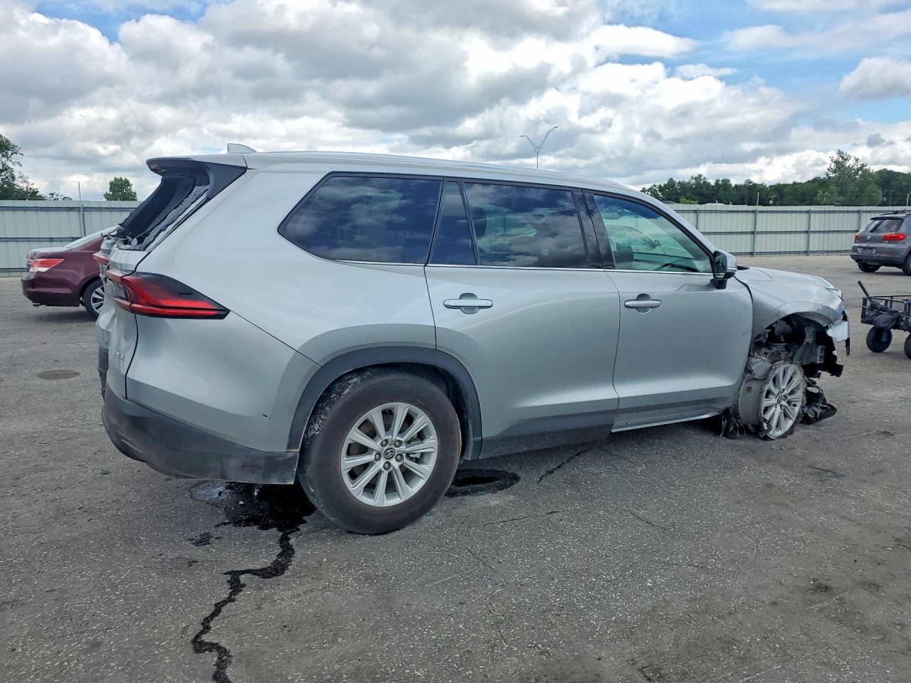 2025 TOYOTA GRAND HIGHLANDER XLE — снимка 3