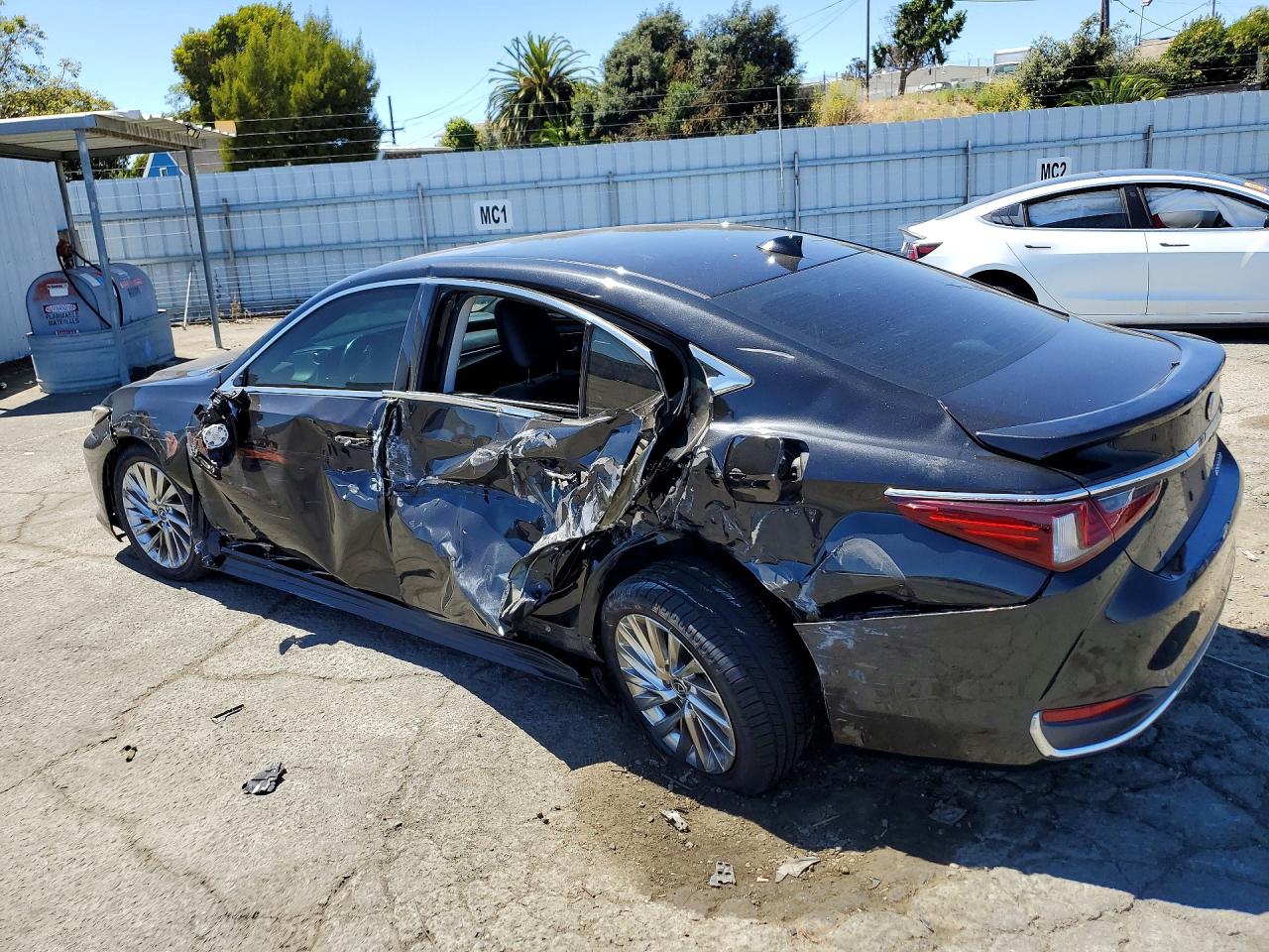 2019 LEXUS ES 300H — снимка 2