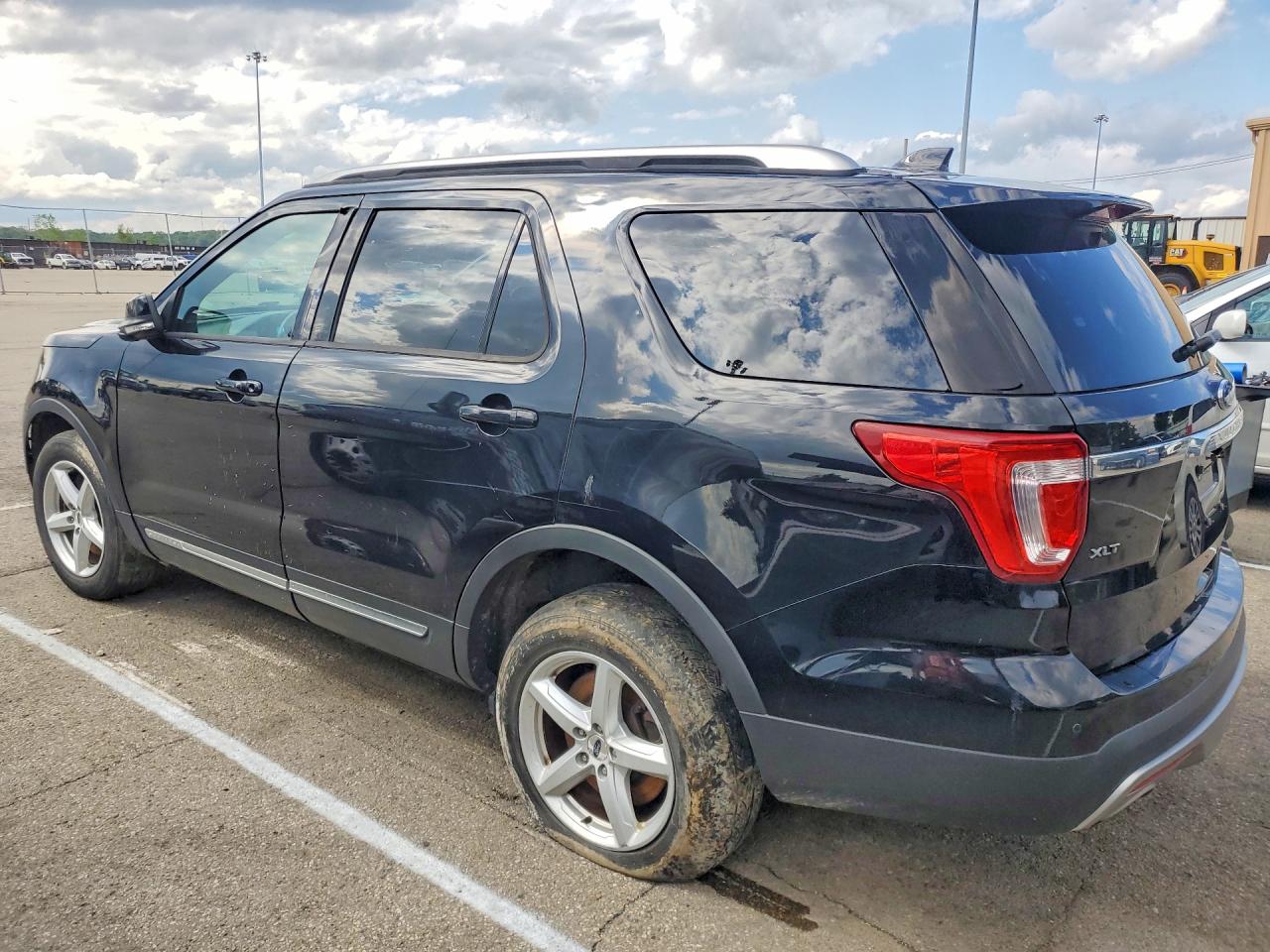 2016 FORD EXPLORER XLT — снимка 2