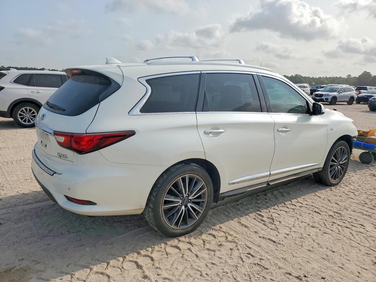2017 INFINITI QX60 BASE — снимка 3
