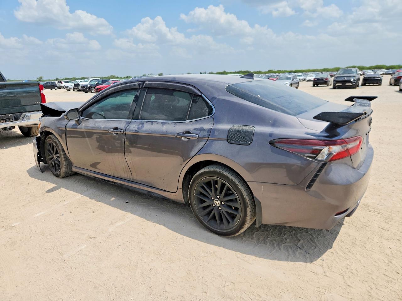 2024 TOYOTA CAMRY SE — снимка 2