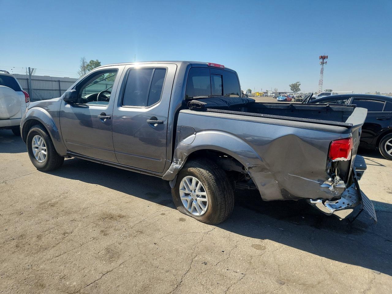 2019 NISSAN FRONTIER SV — снимка 2