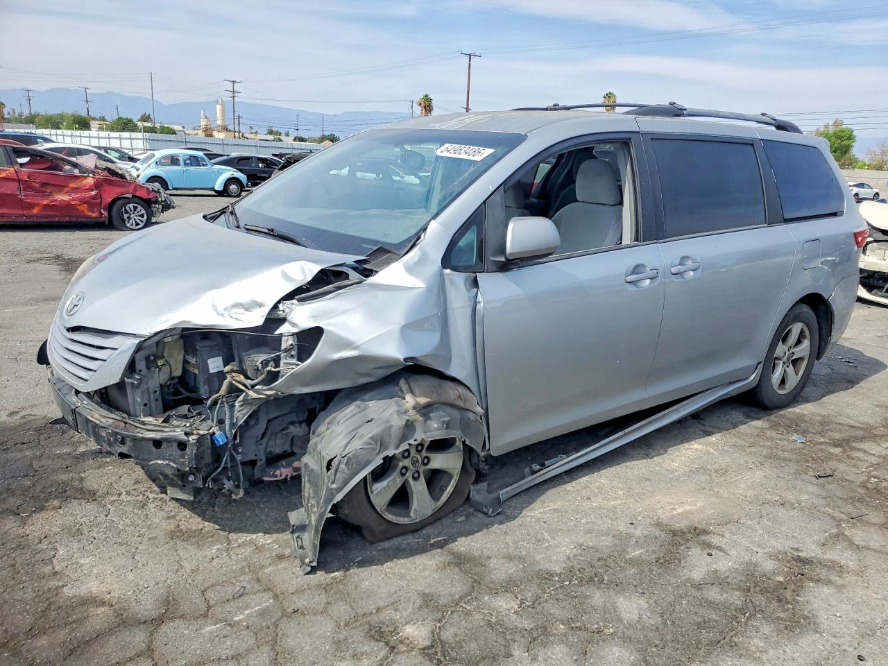 2015 TOYOTA SIENNA LE
