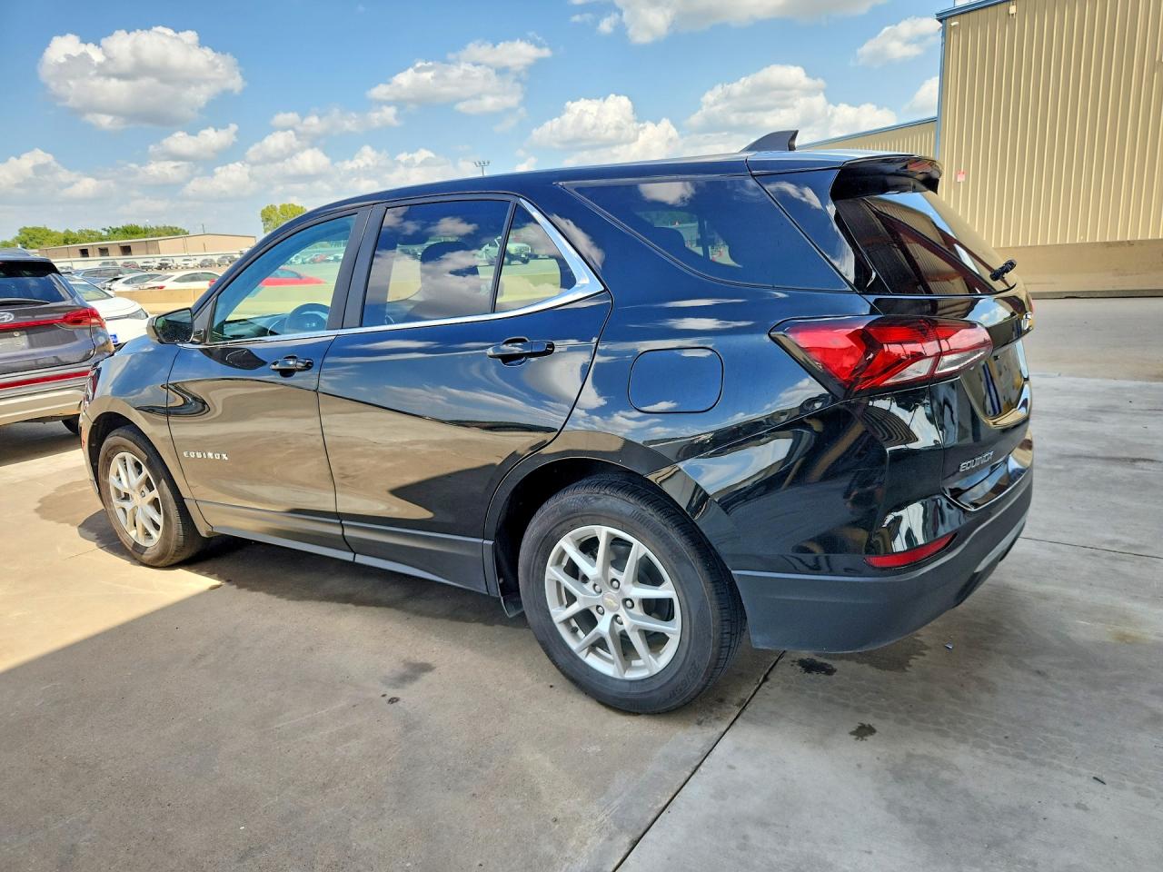 2023 CHEVROLET EQUINOX LT — снимка 2