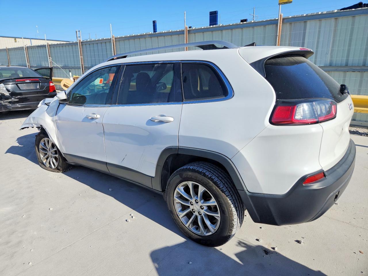 2019 JEEP CHEROKEE LATITUDE — снимка 2